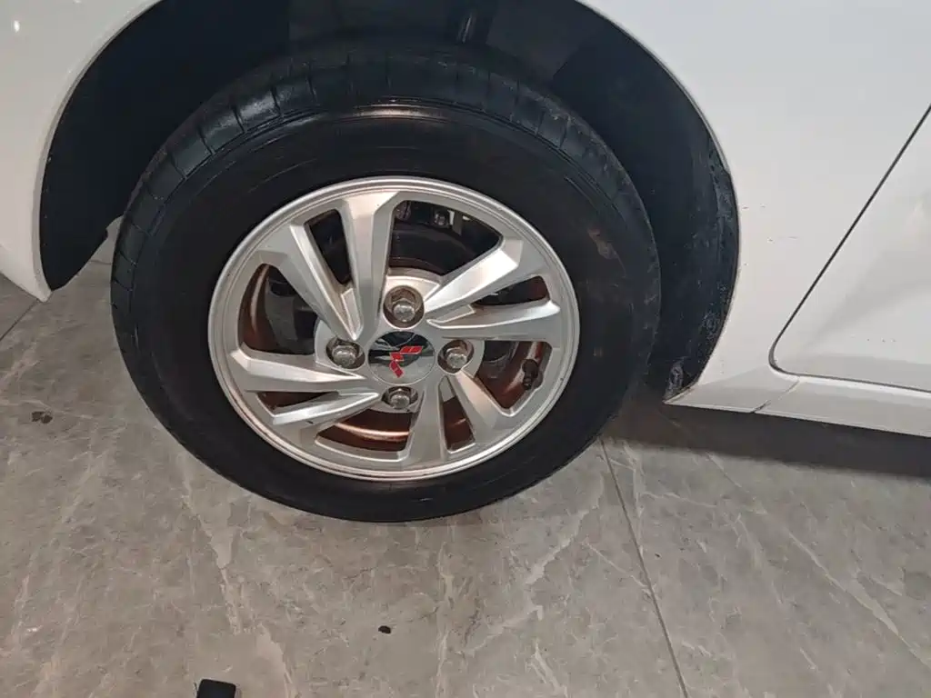 Wuling MINIEV — миниатюра 23