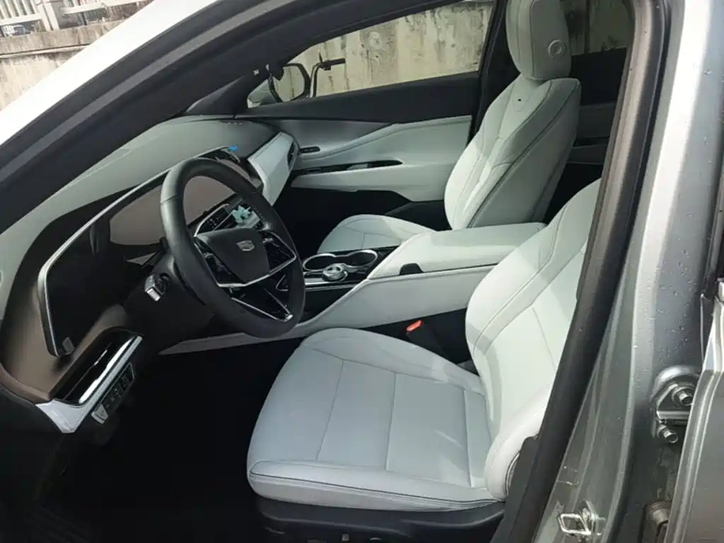 Cadillac GT4 — миниатюра 15