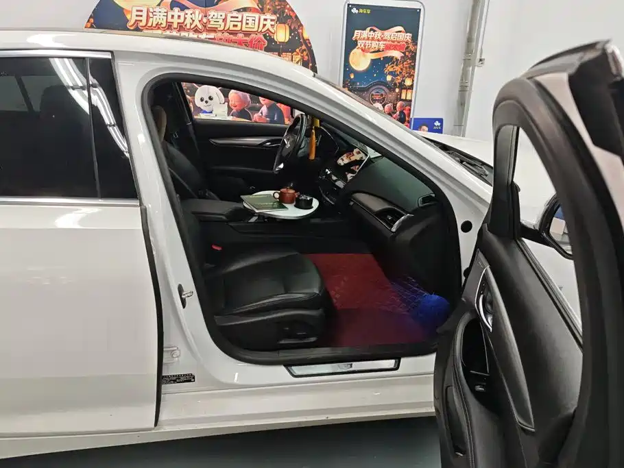 Cadillac CT5 — миниатюра 8