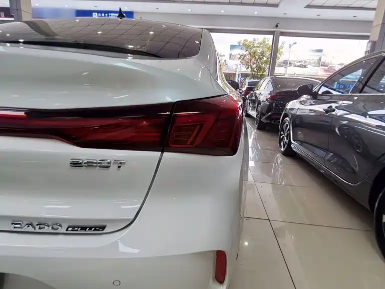 Changan Eado — миниатюра 8