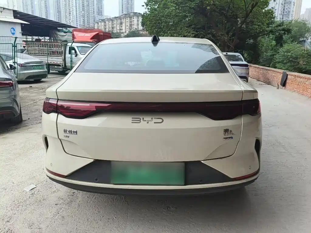 BYD Qin L — миниатюра 6