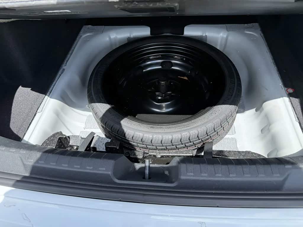 Audi A3 1.4 л 2023 г. Белый, пробег 33000 км