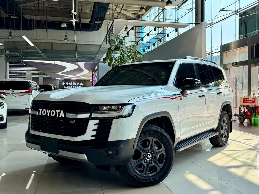 Toyota Land Cruiser — миниатюра 2