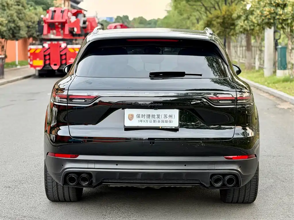 Porsche Cayenne — миниатюра 5