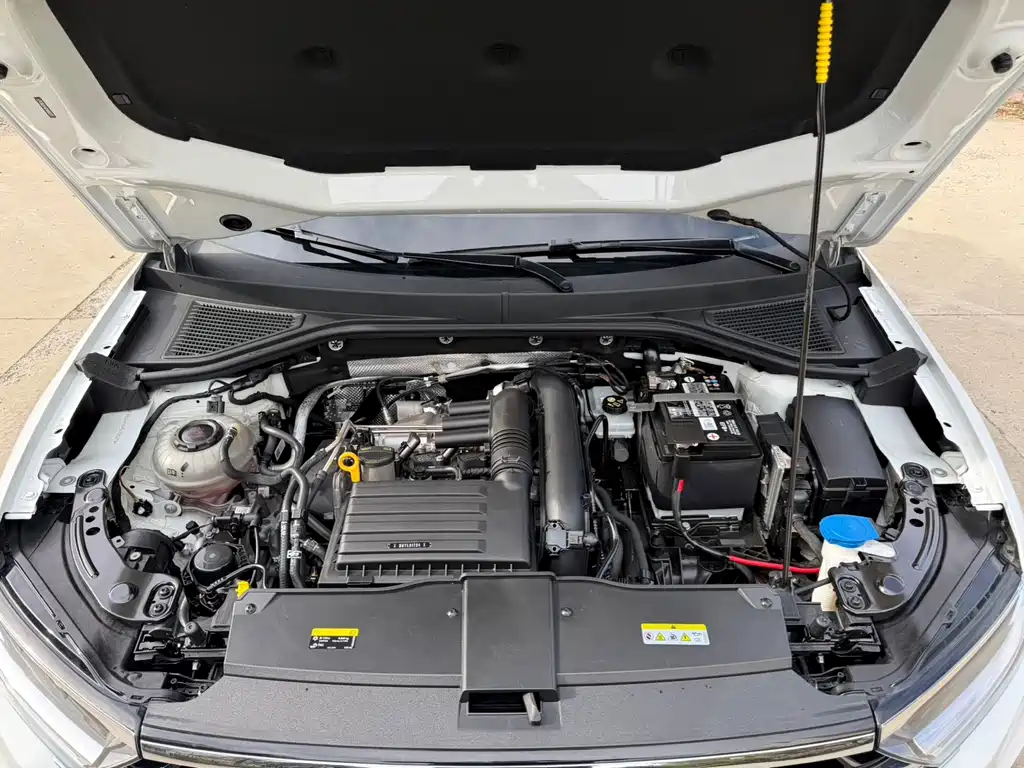 Volkswagen T-Roc — миниатюра 16