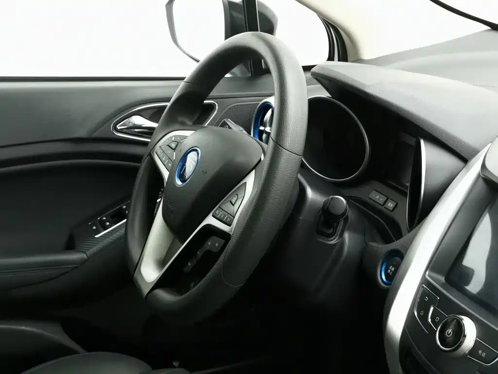 BYD Yuan EV — миниатюра 22