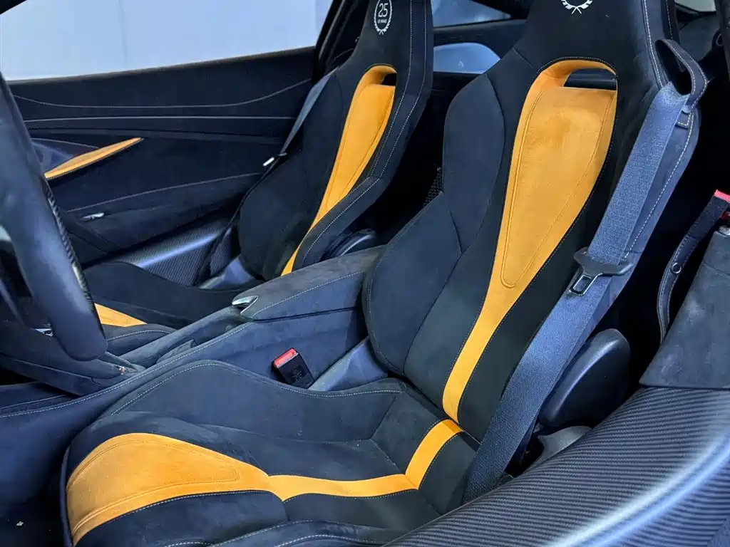 MCLAREN 720S