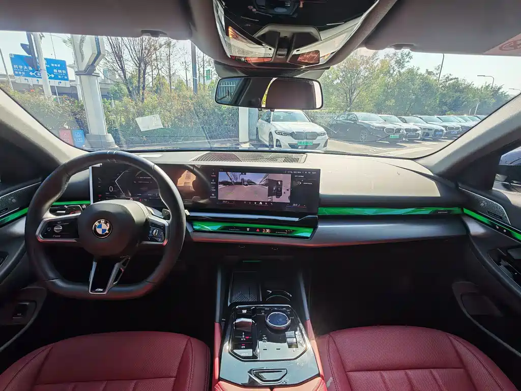 BMW 5 Series — миниатюра 16