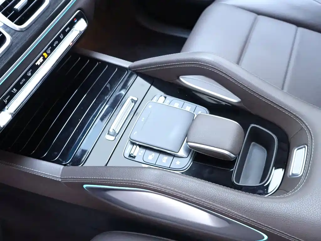 Mercedes-Benz GLE (Import) — миниатюра 12