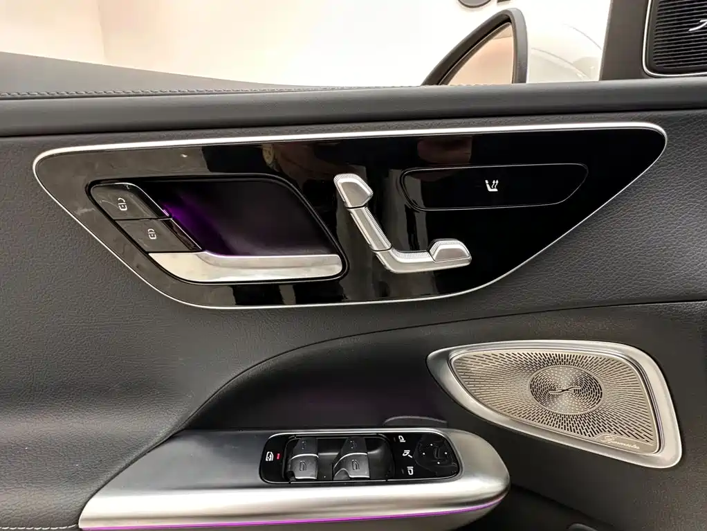 Mercedes-Benz C-Class — миниатюра 15
