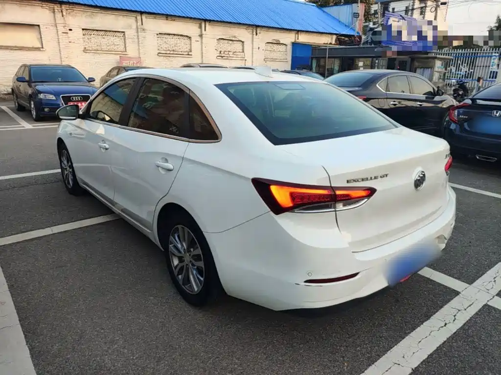 Buick Excelle — миниатюра 5