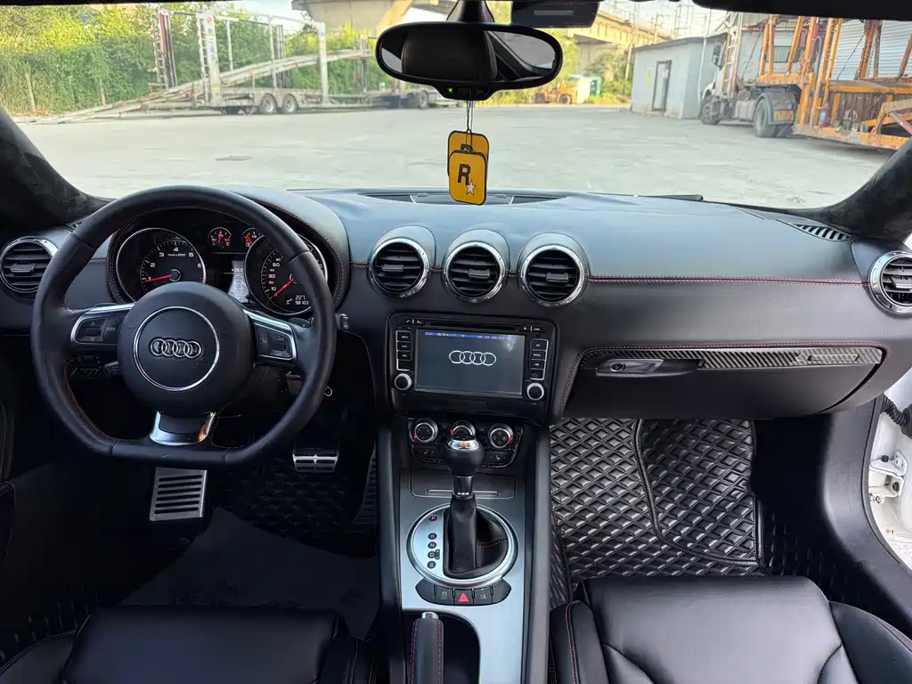 Audi TT — миниатюра 10