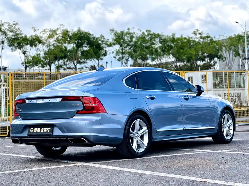 Volvo S90 — миниатюра 6