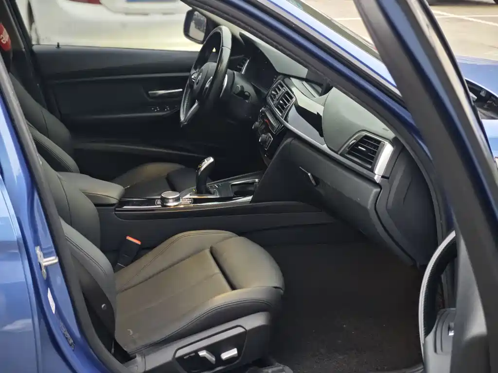 BMW 3 Series — миниатюра 6