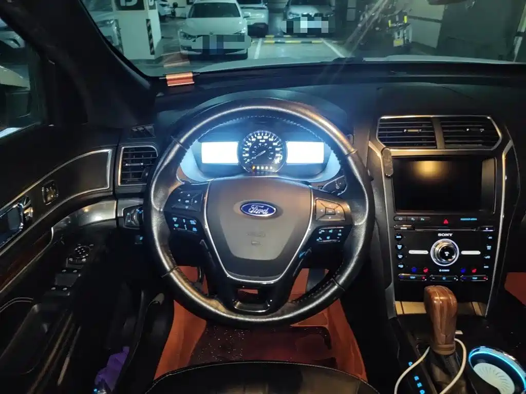 Ford Explorer (Import) — миниатюра 11