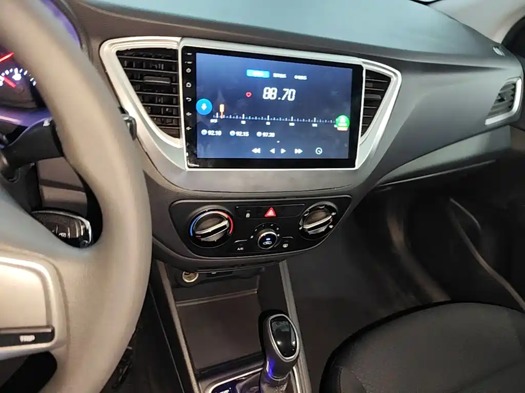 Hyundai Verna — миниатюра 13
