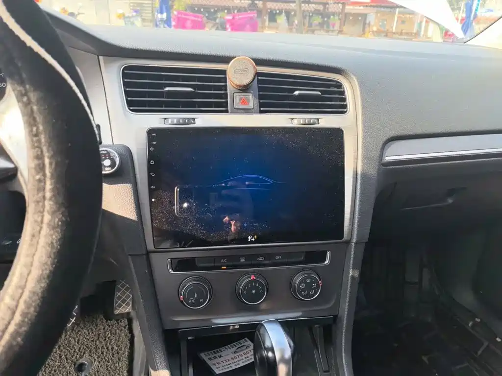 Volkswagen Golf — миниатюра 9