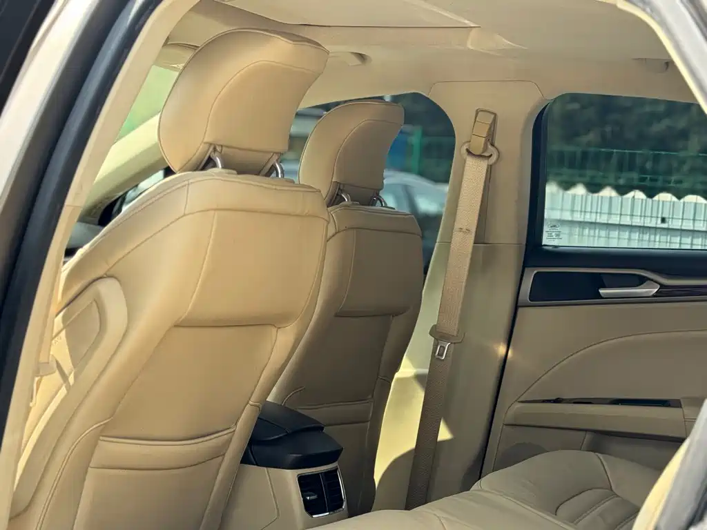 Ford Mondeo — миниатюра 5