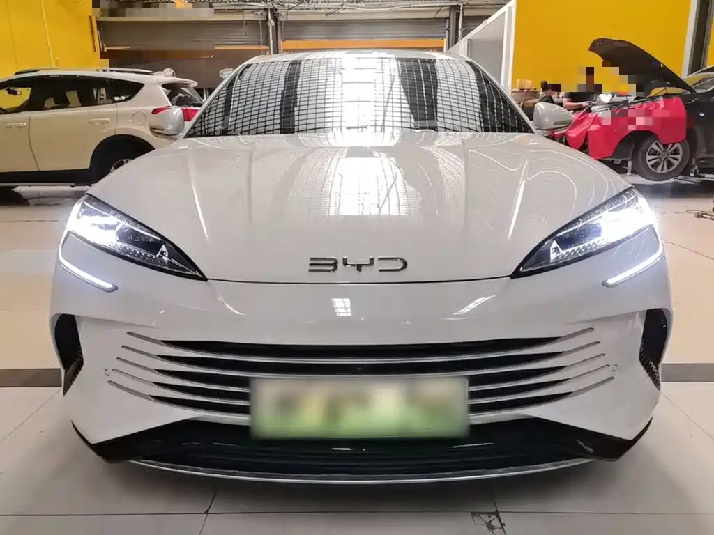 BYD Seal — миниатюра 3