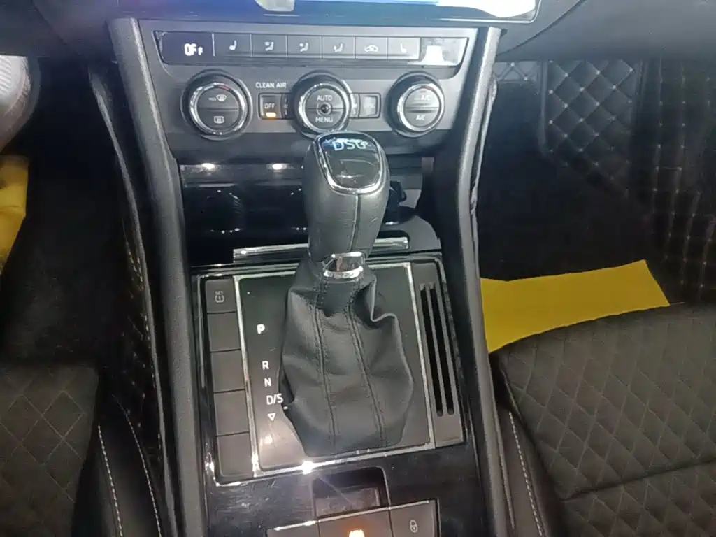Skoda Superb — миниатюра 14