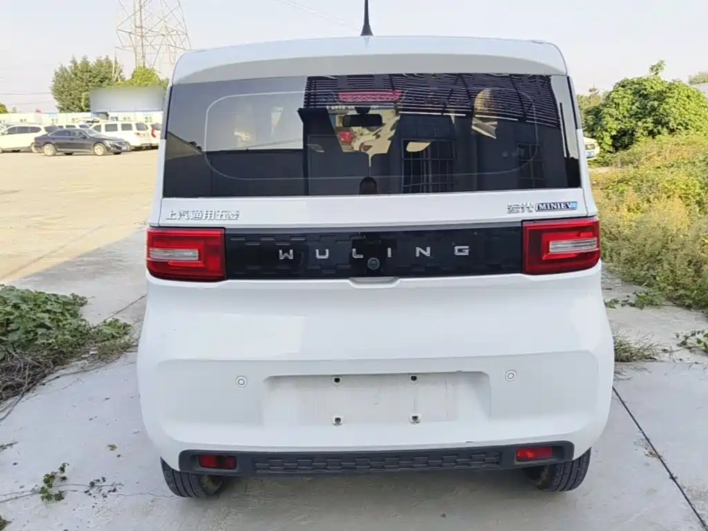 Wuling MINIEV — миниатюра 6