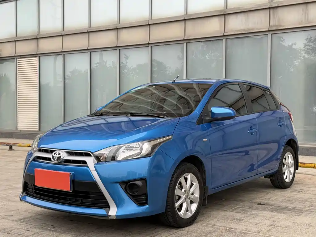 Toyota Yaris L 2015