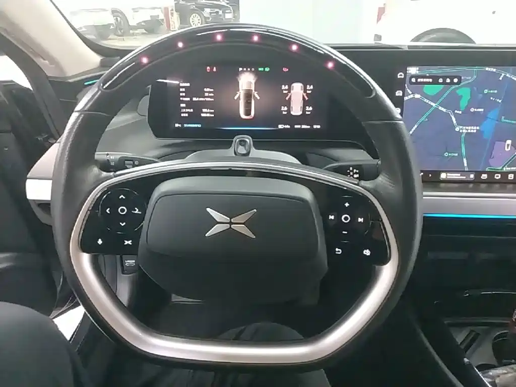 XPeng P7 — миниатюра 11