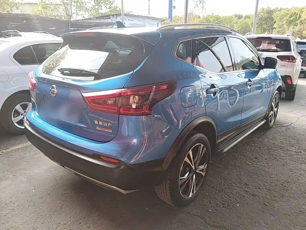 Nissan Qashqai — миниатюра 7