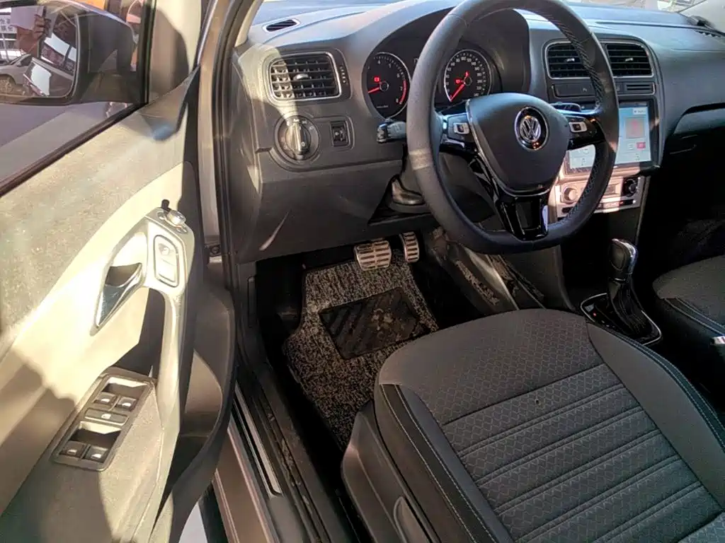 Volkswagen Polo — миниатюра 16