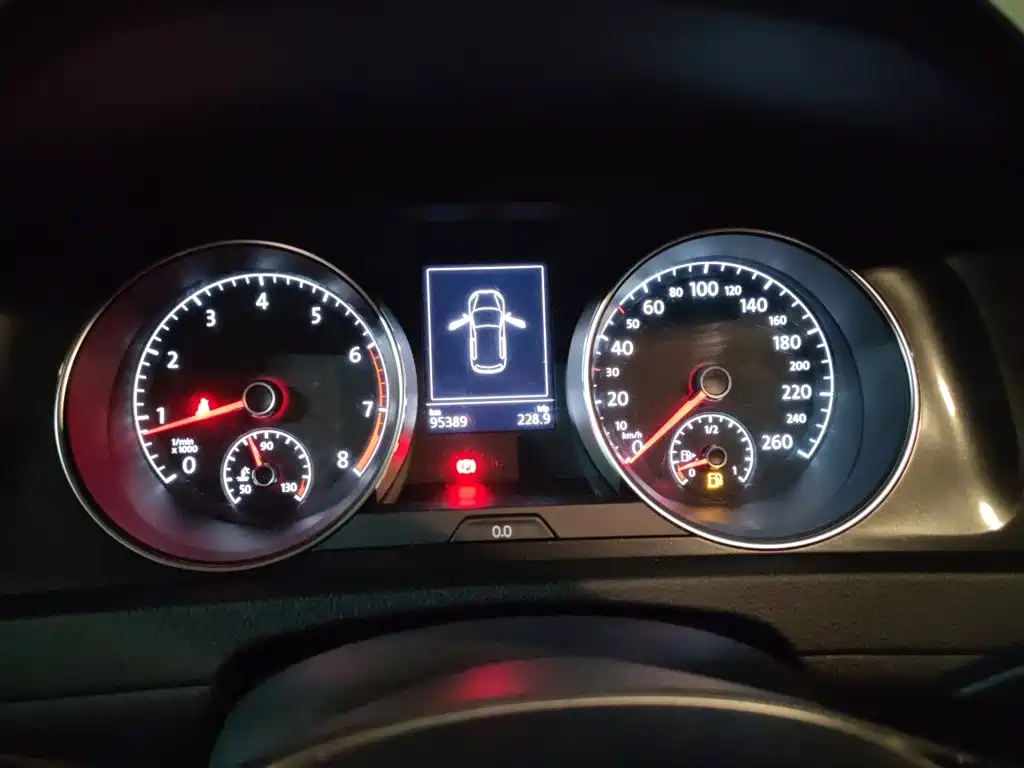 Volkswagen Golf — миниатюра 12