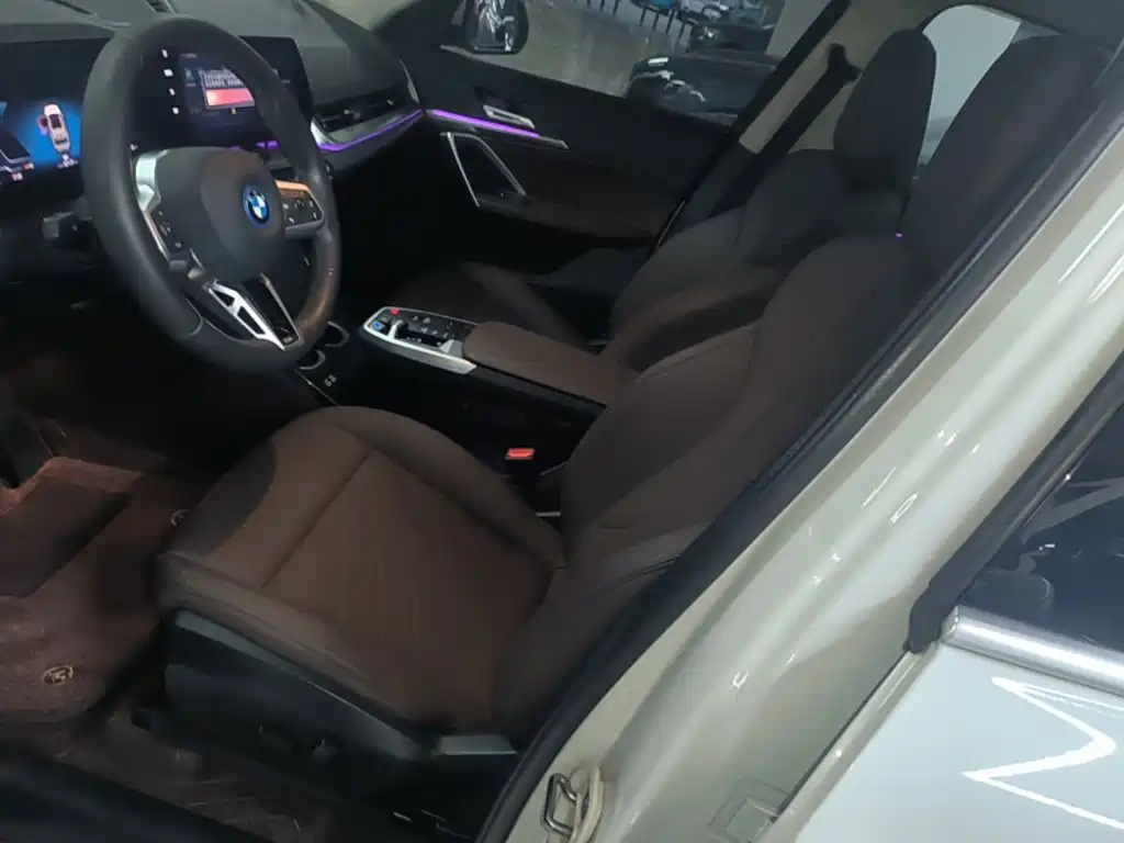BMW iX1 — миниатюра 15