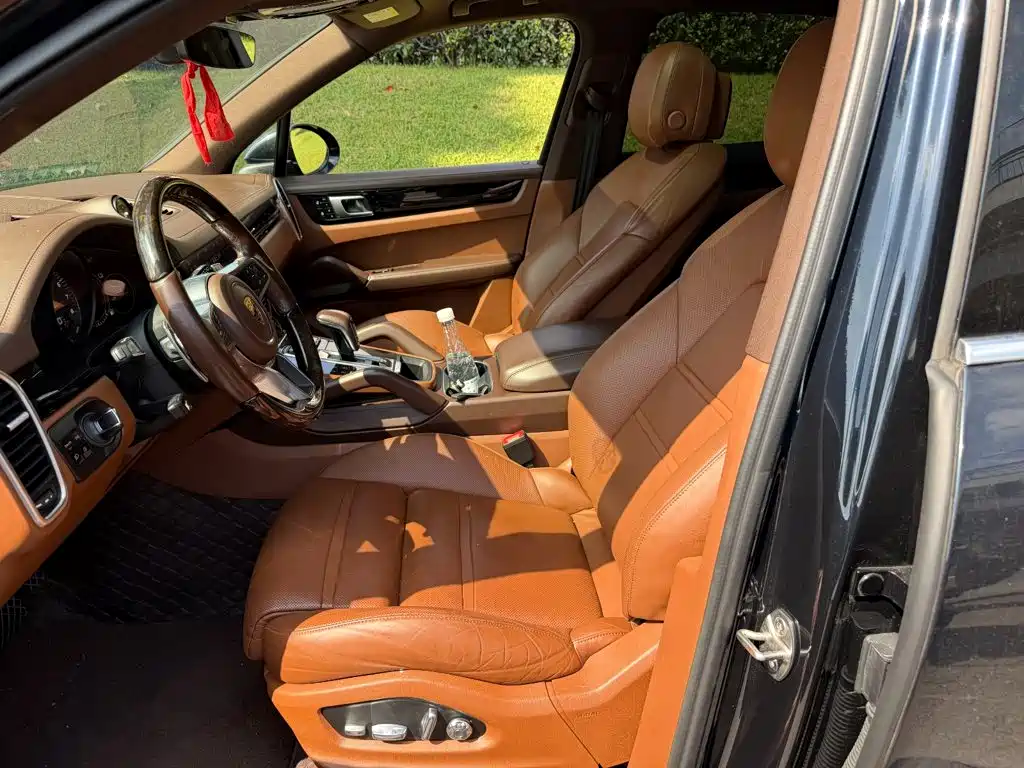 Porsche Cayenne Hybrid — миниатюра 8