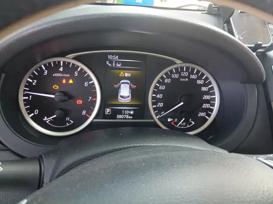 Nissan Tiida — миниатюра 14