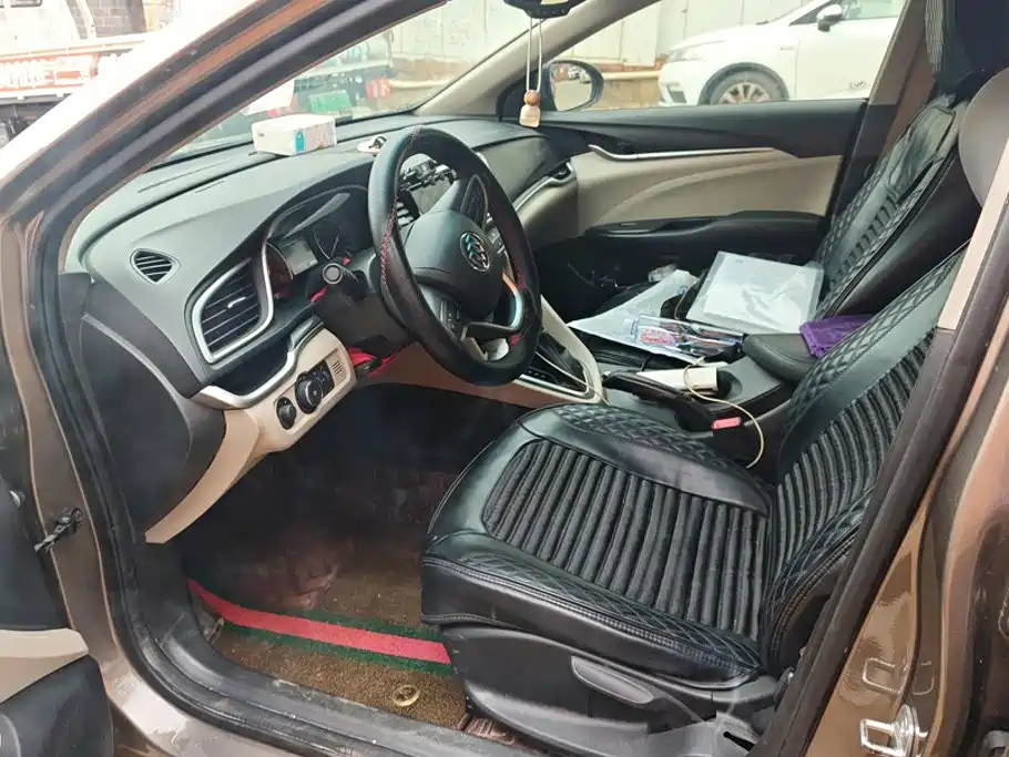 Buick Excelle — миниатюра 9