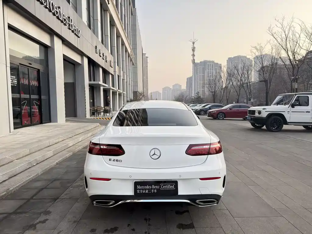 MERCEDES-BENZ E CLASS