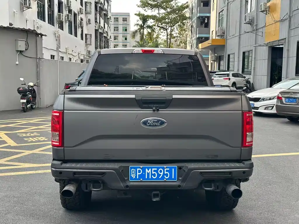 Ford F-150 Raptor — миниатюра 8