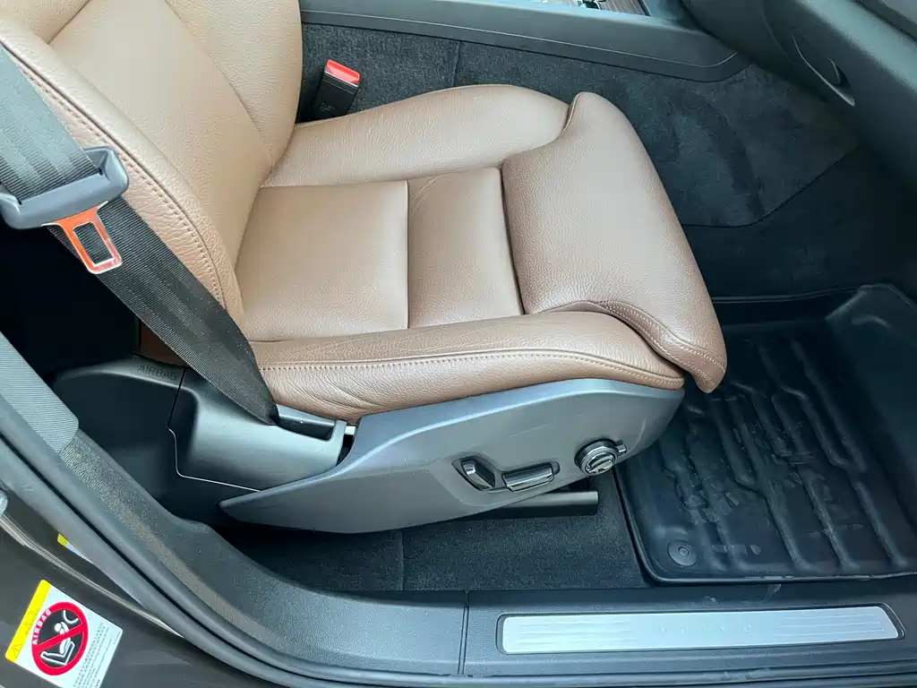 Volvo XC60 — миниатюра 12