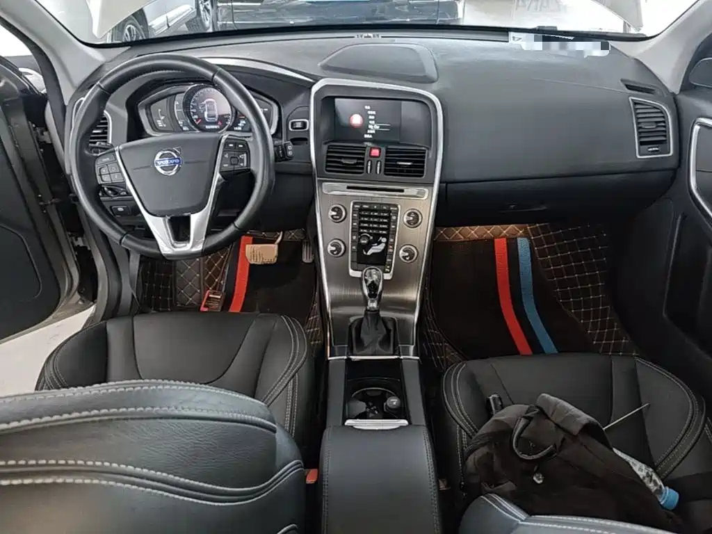 Volvo XC60 — миниатюра 10