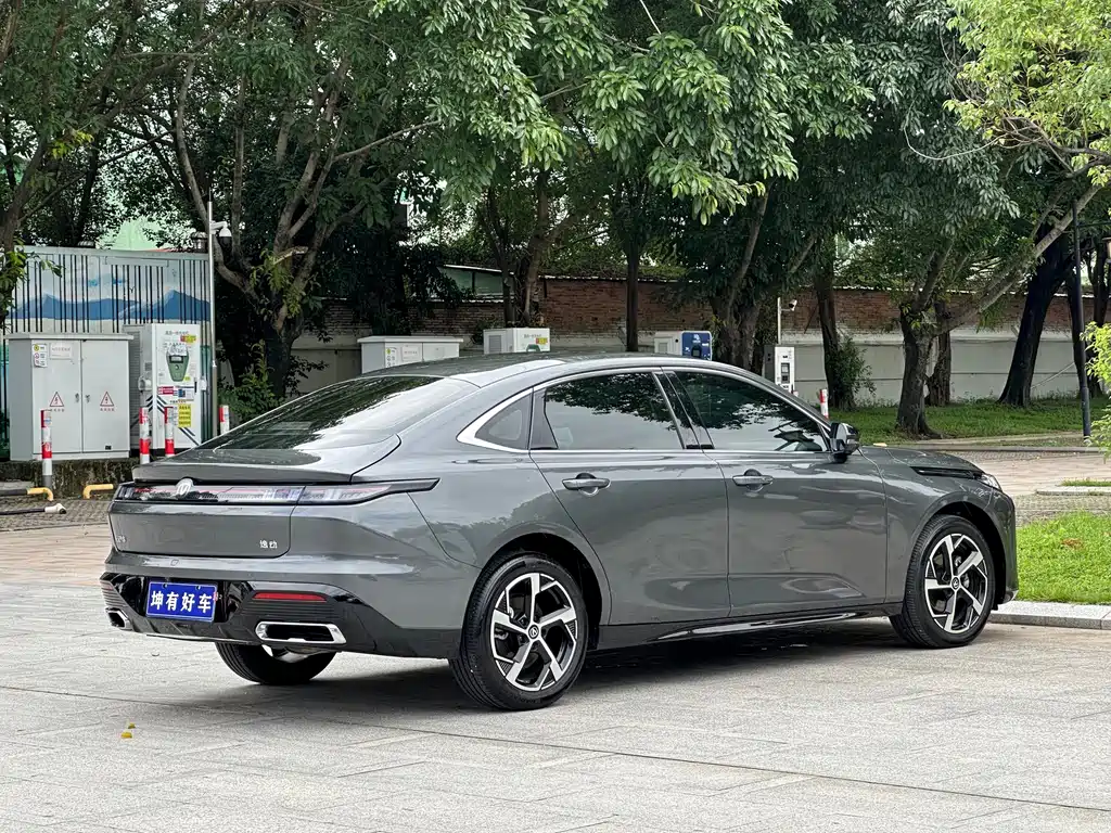 Changan Eado — миниатюра 6