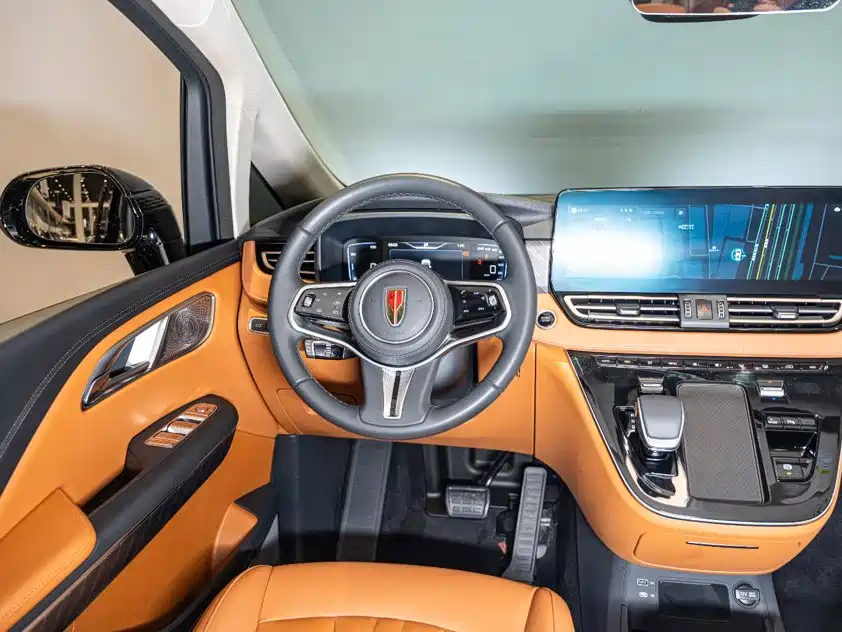 Hongqi Hongqi HQ9 PHEV — миниатюра 12
