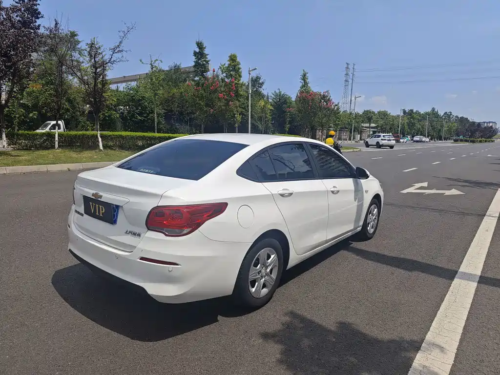 Chevrolet Cavalier — миниатюра 6