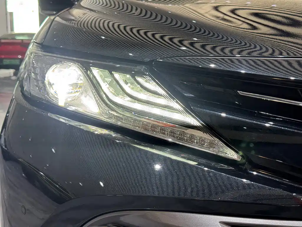 Toyota Camry — миниатюра 23