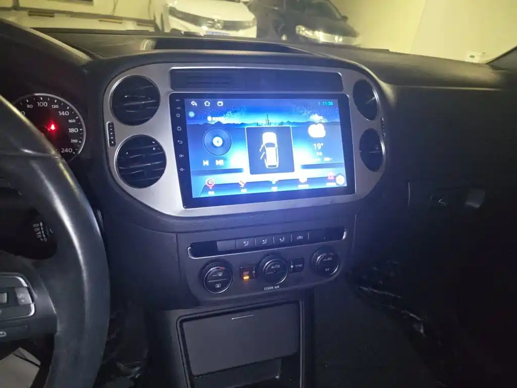Volkswagen Tiguan — миниатюра 15