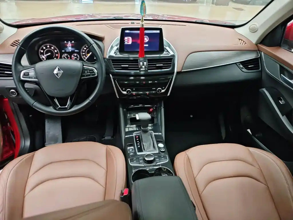 Borgward BX5 — миниатюра 10