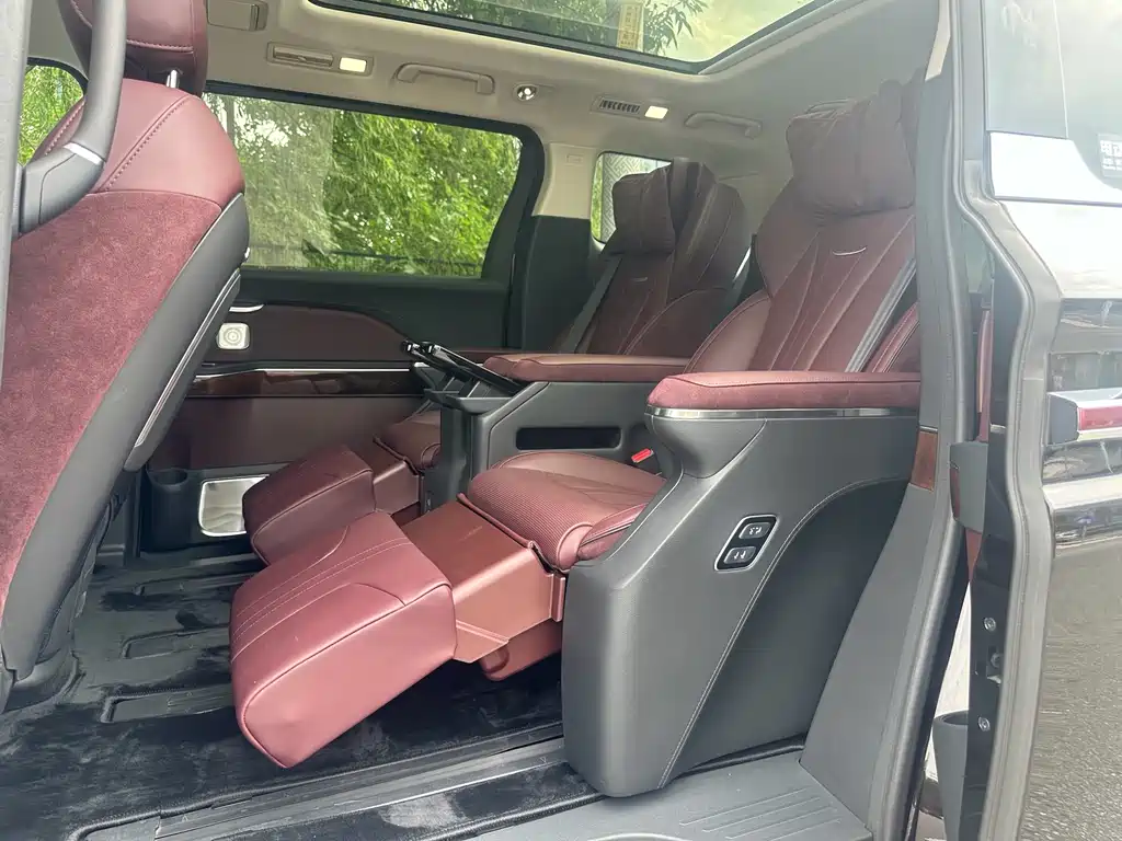 Hongqi HQ9 PHEV 2024 2.0T Luxury