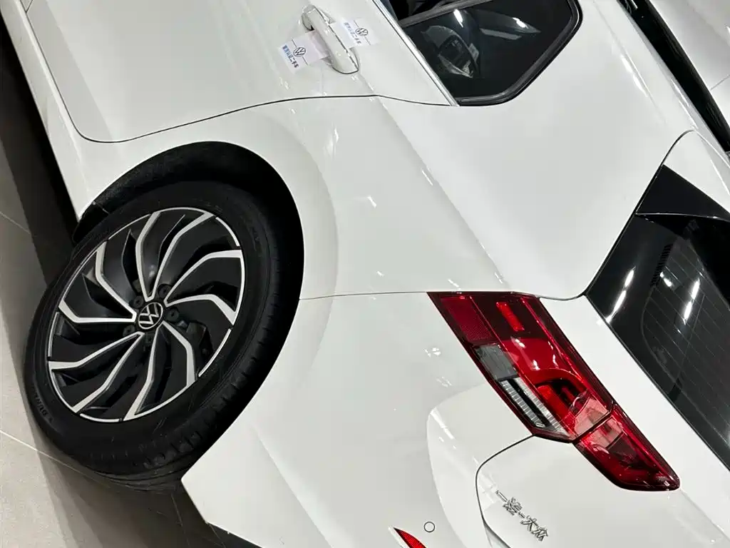Volkswagen Golf — миниатюра 24
