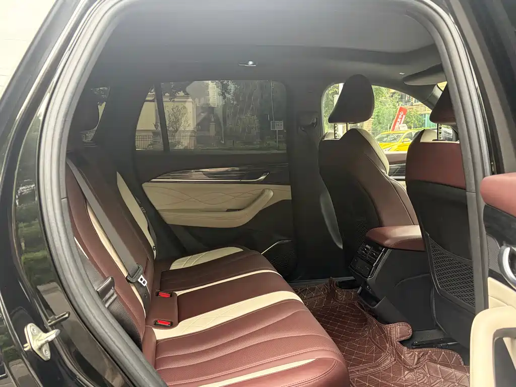 Geely Xingyue L — миниатюра 13