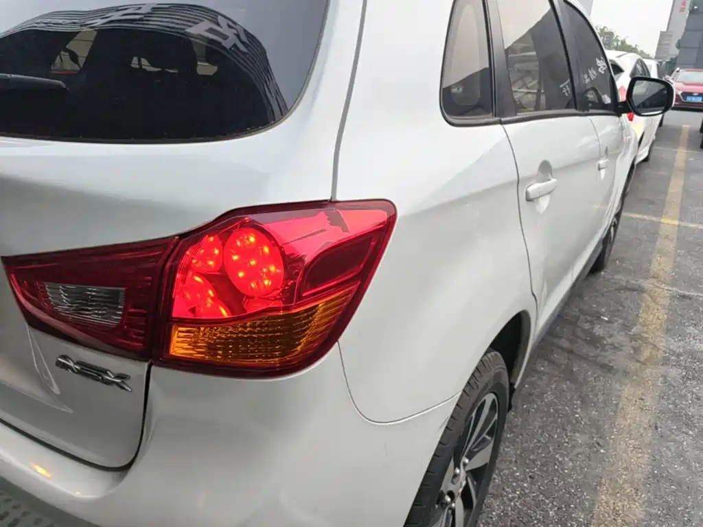 Mitsubishi ASX — миниатюра 8