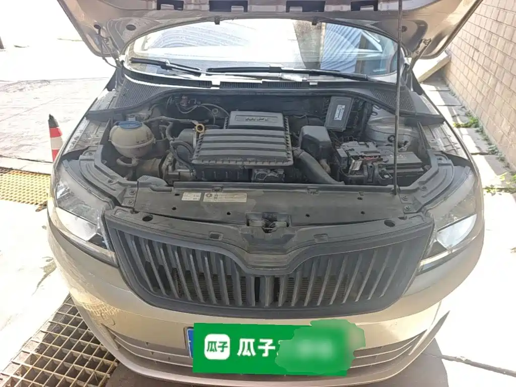 Skoda Rapid — миниатюра 20