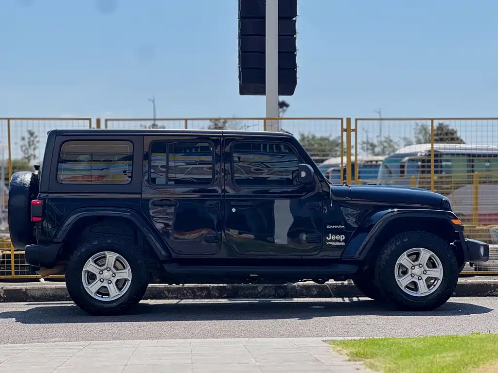 Jeep Wrangler — миниатюра 4